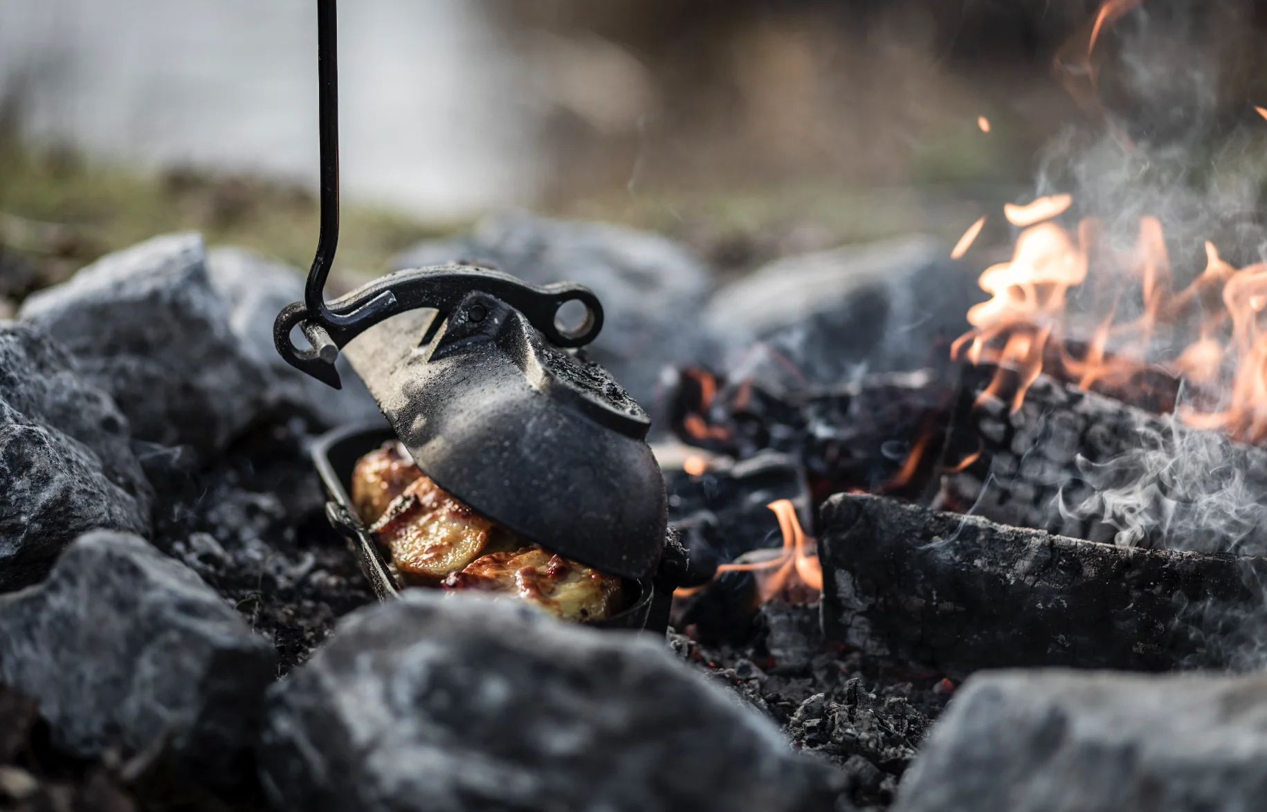 Petromax - Cast Iron Potato Roaster PT030 - Image 8